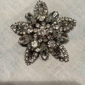 Silvertone Clear Rhinestone Star Brooch